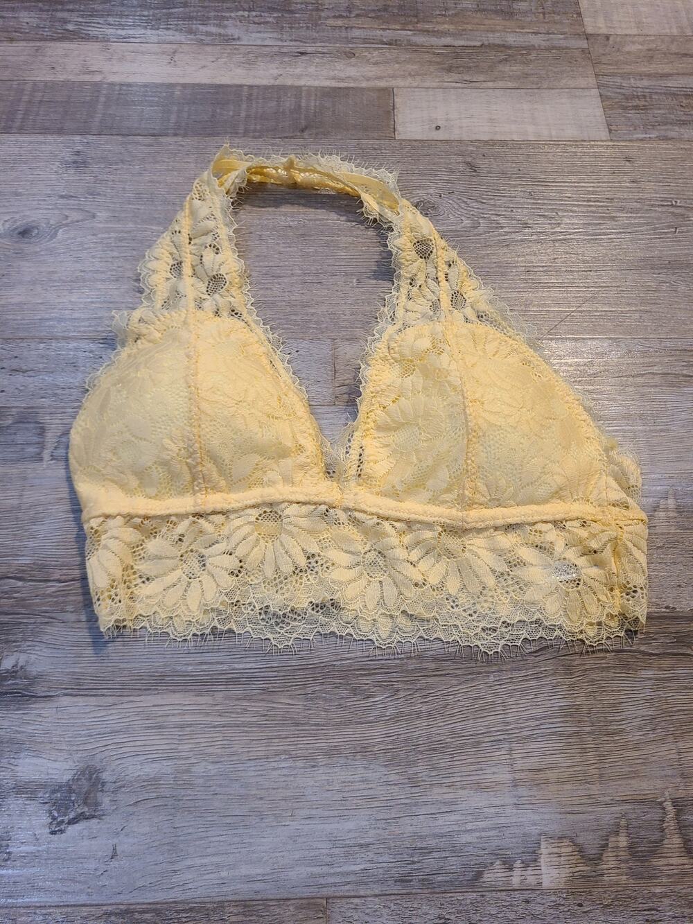True by Rue21 medium women's yellow lace bralette